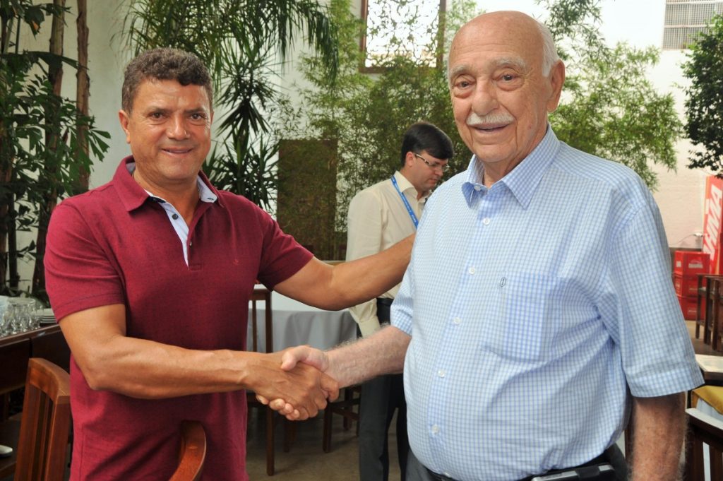 Célio Moreira se reúne com prefeitos eleitos