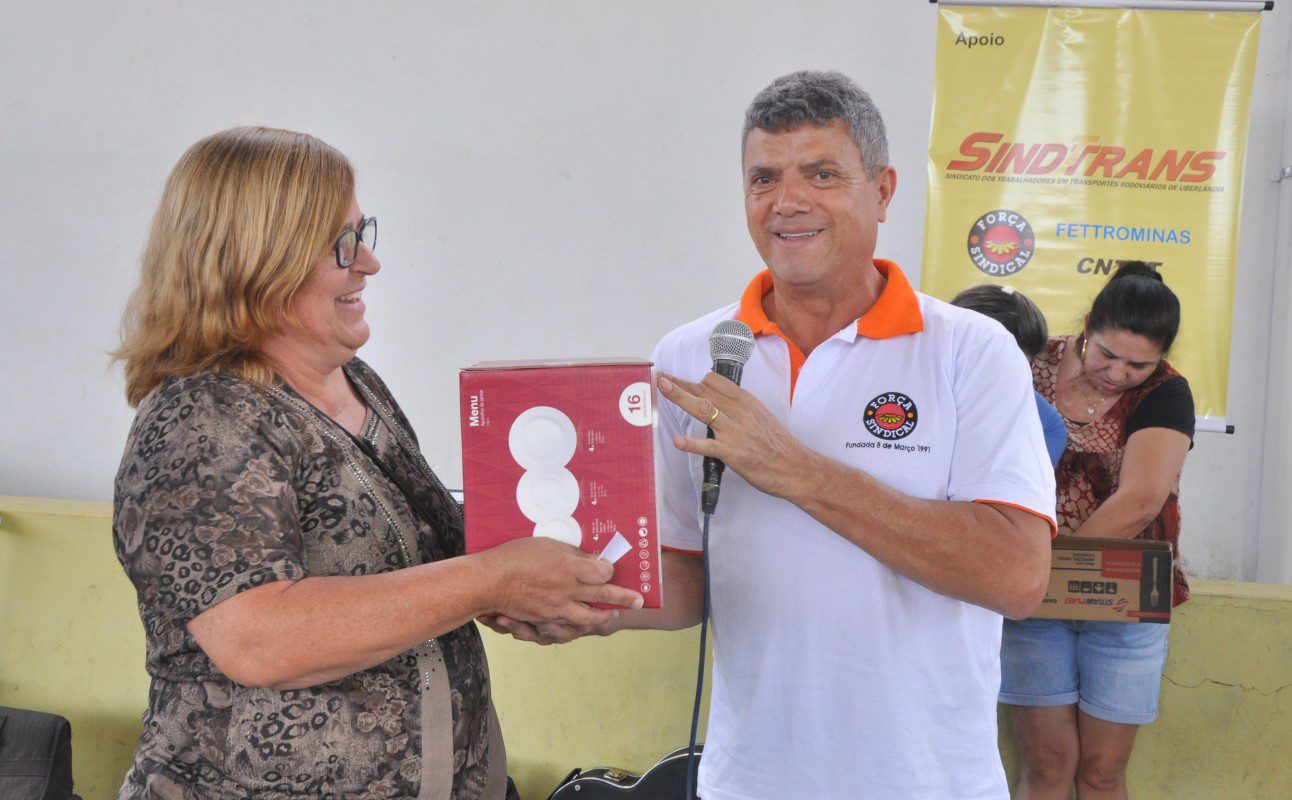 SINDTTRANS REALIZA DOMINGÃO DO TRABALHADOR PARA COMEMORAR DIA DO MOTORISTA