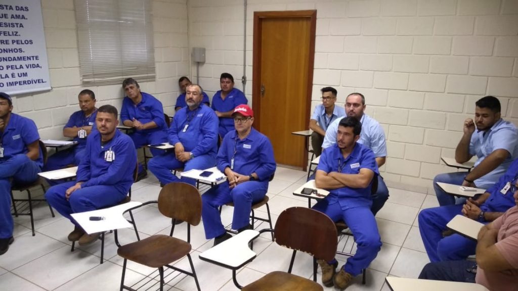 SINDTTRANS realiza assembleia com trabalhadores da TRANSAC