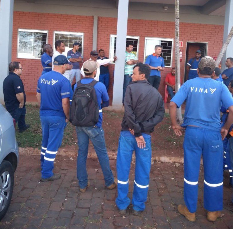 SINDTTRANS realiza protesto na Vina Transportes