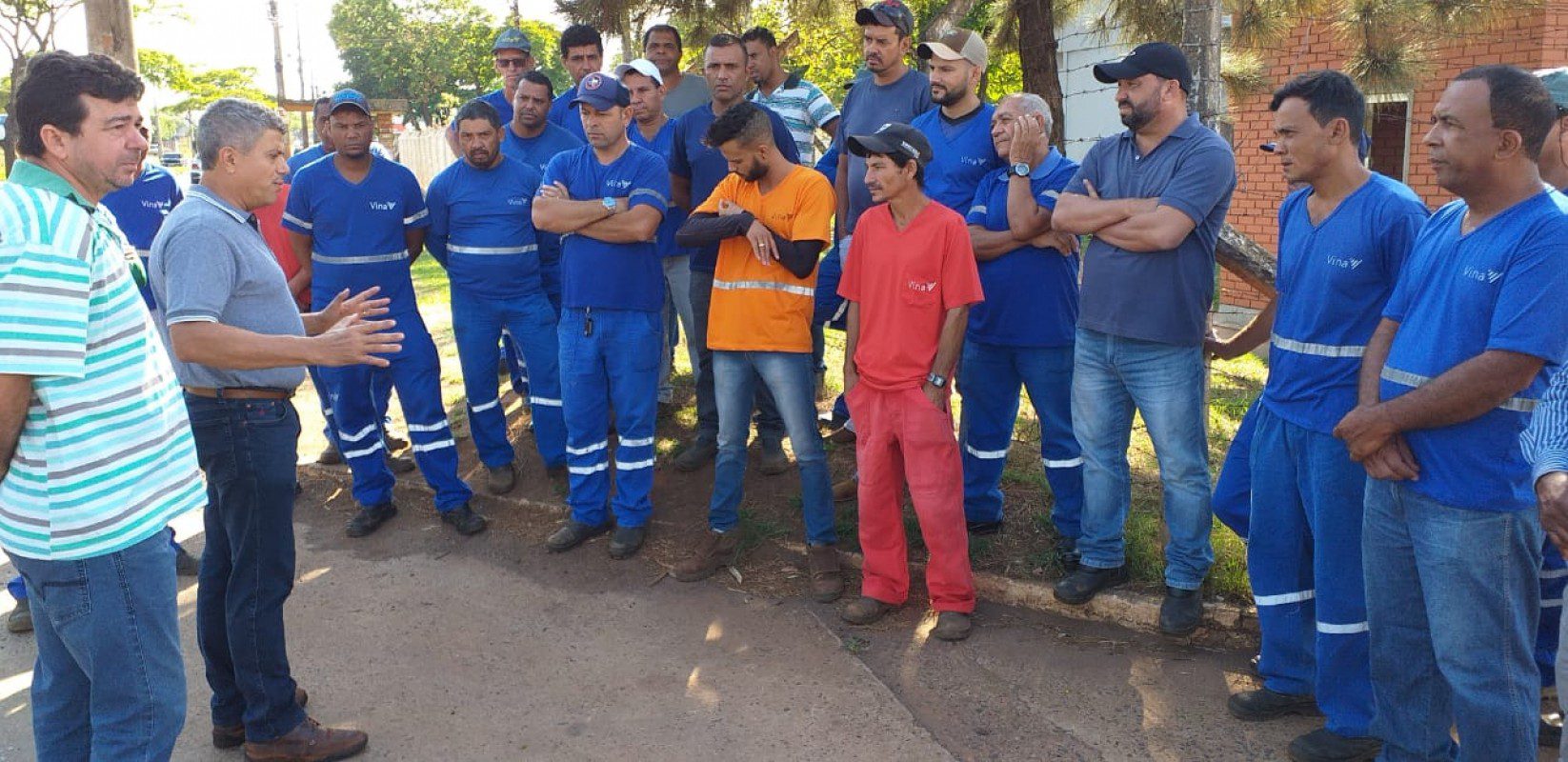 Trabalhadores da Vina Transportes entram em greve
