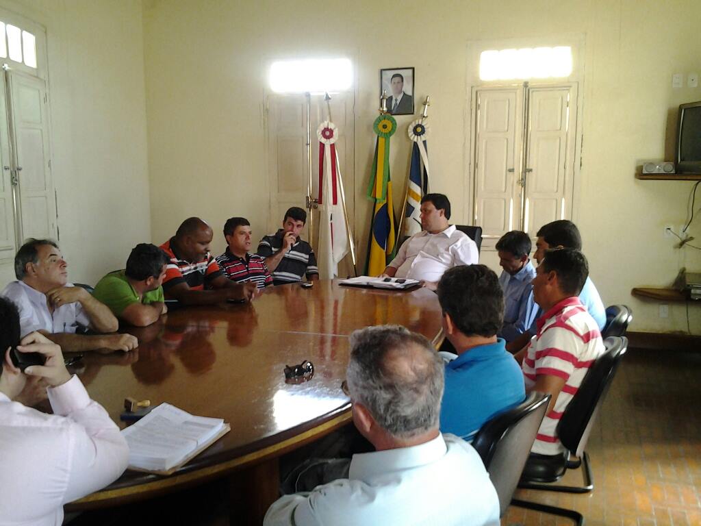 MEDIDA CAUTELAR DO SINDTTRANS BLOQUEIA VALORES PARA GARANTIR VERBAS RESCISÓRIAS DOS TRABALHADORES DA EMPRESA EXPRESSO CIDADE DE ARAGUARI