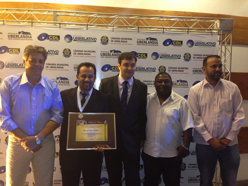 Ricardinho, da Força Sindical, recebe a Comenda Augusto Cesar