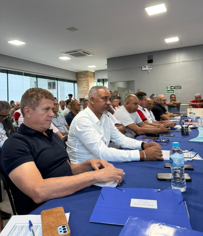 SINDTTRANS participa de rodada de negociações coletivas na FETTROMINAS